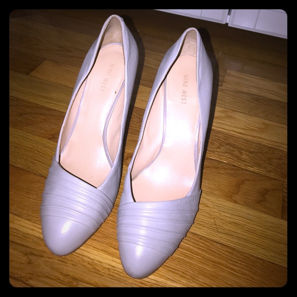 Gray Nine West pumps